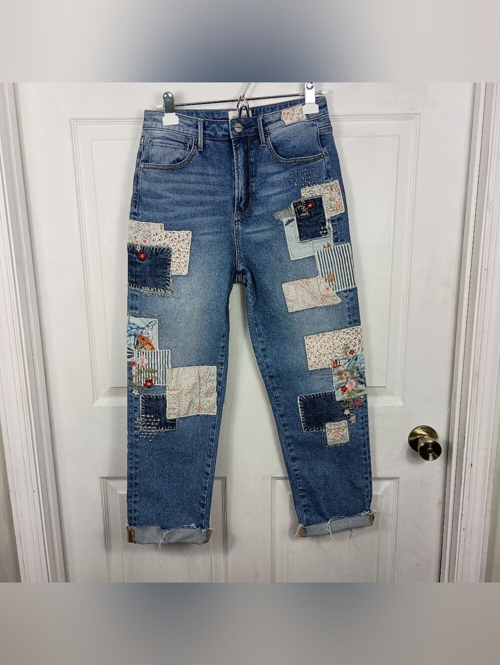 Driftwood Patchwork Jeans Womens 26 Blue Royce Crop Raw Hem Cuff Straight Floral - Picture 3 of 11